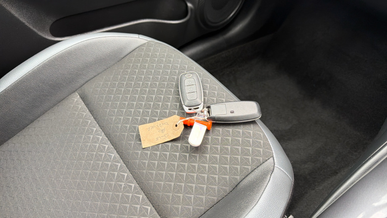 Nissan Juke 1.0 DiG-T 114 N-Connecta 5dr Petrol Hatchback